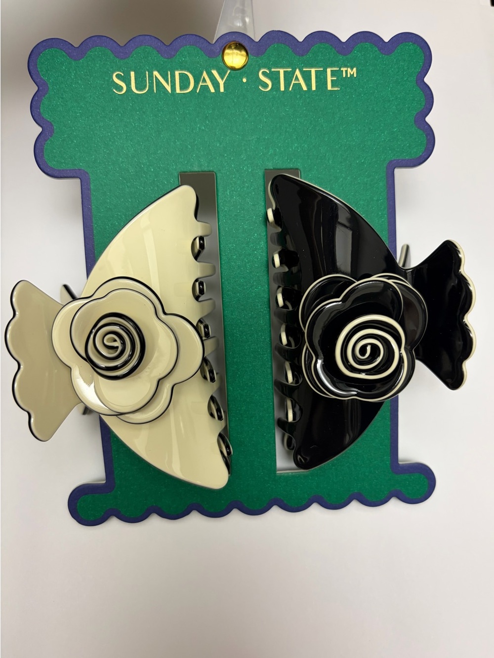 NWT ⚜️🖤⚜️ Sunday State Floral Hair Claw Clips set of 2 - Picture 2 of 7